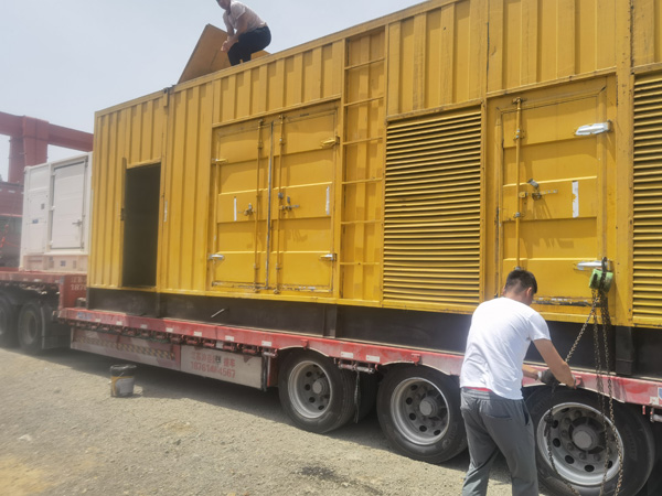 防城汽油发电机对供油装置的要求