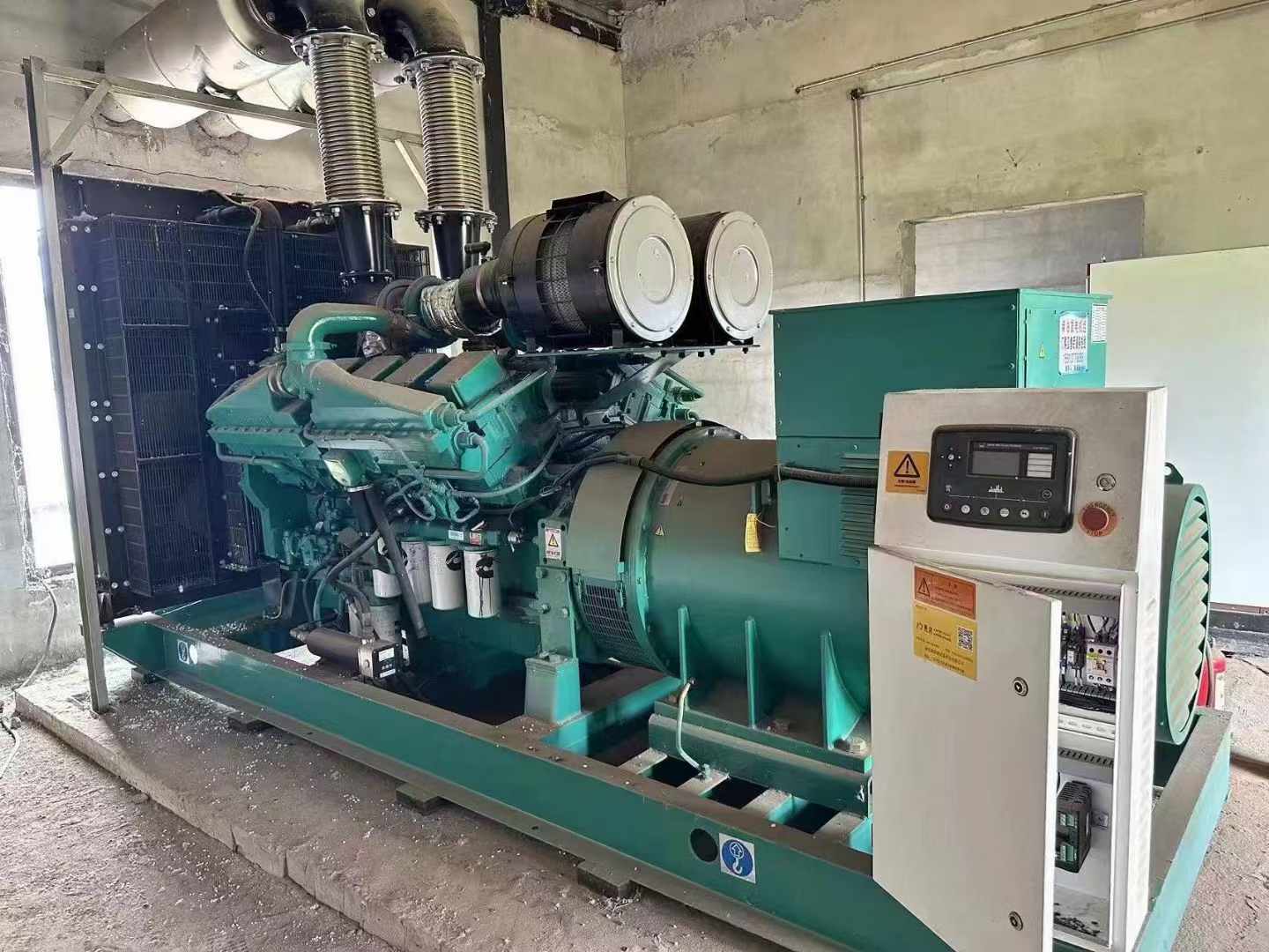 防城无功补偿装置的性能评估需要考虑哪些因素？